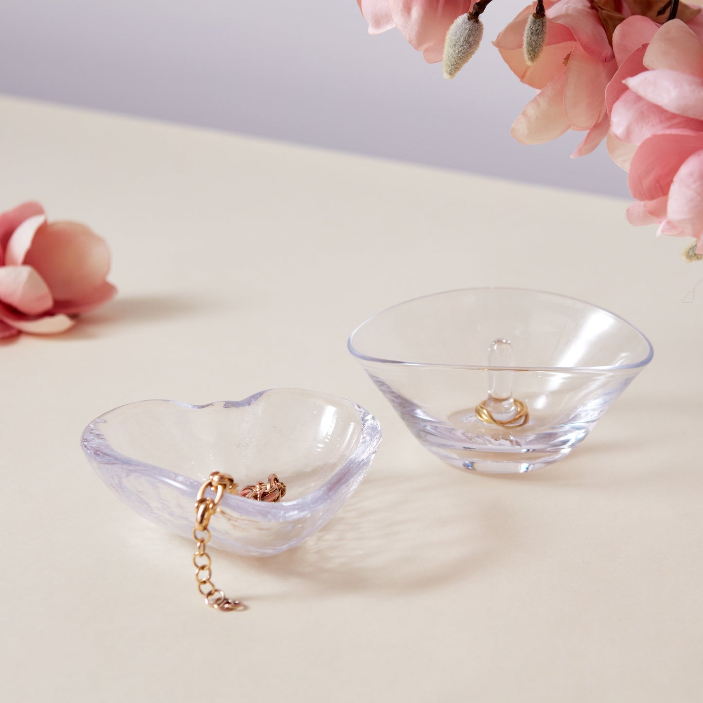 Porta anelli Champlain con piatto a cuore Highgate