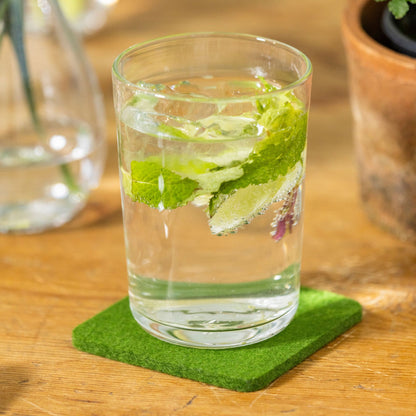 Sottobicchieri in feltro quadrati verdi Graf Lantz - Set da 4