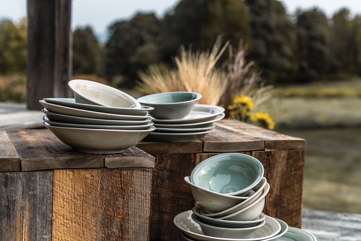Belmont Dinnerware — Avorio craquelé