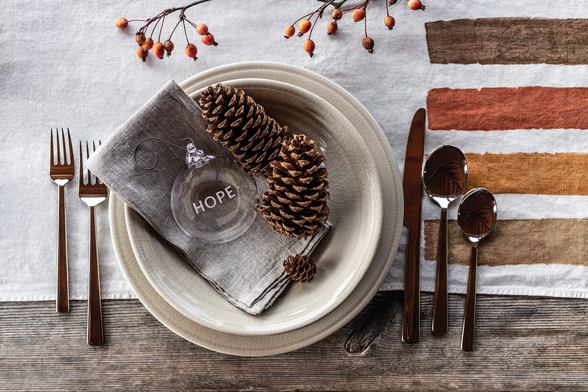 Belmont Dinnerware — Avorio craquelé